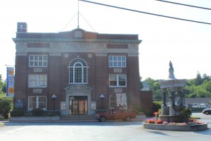 Holt Memorial Fountain, Stafford Springs